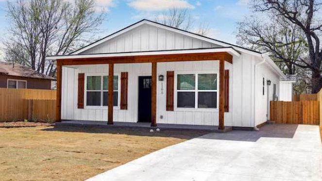 28-new build 1200 sq garden home