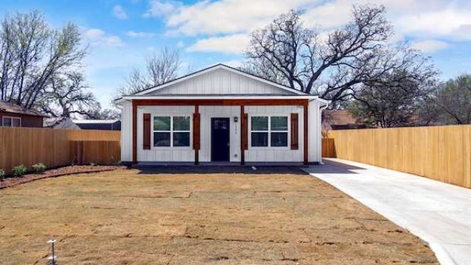 29-new build 1200 sq garden home